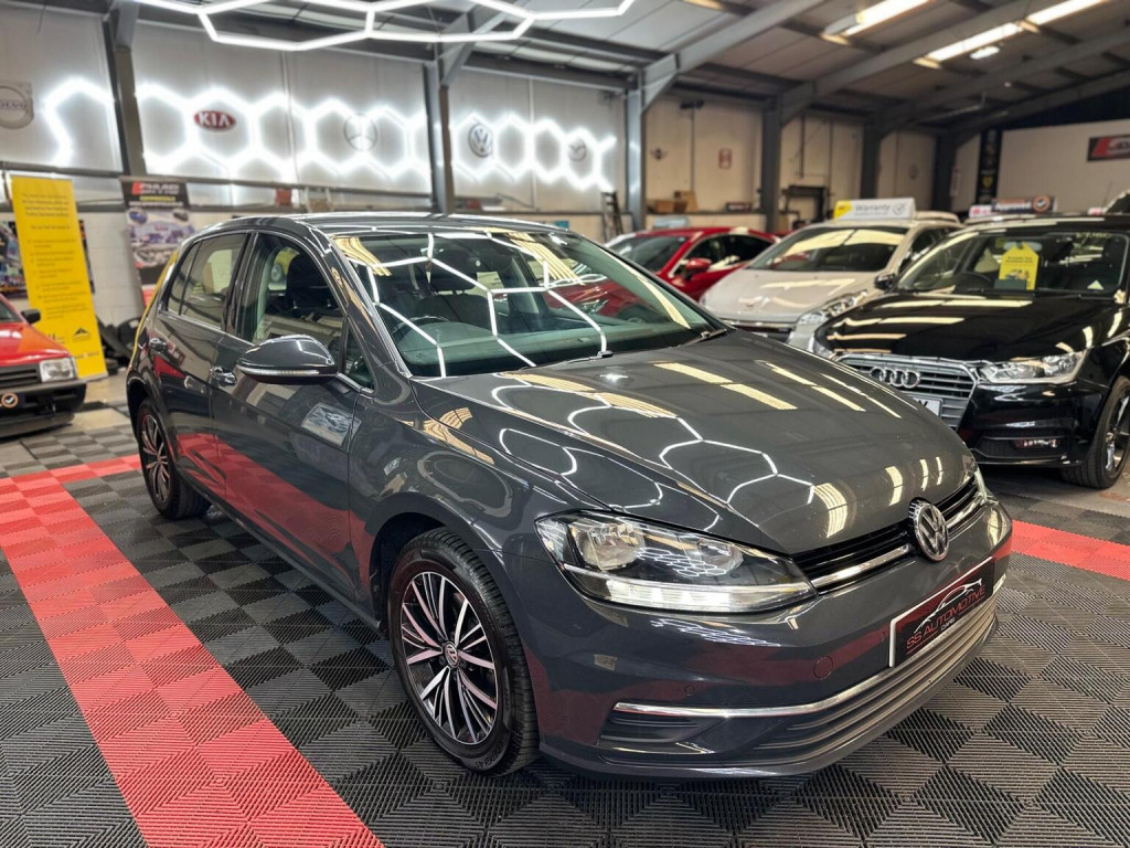 2017 Volkswagen GOLF